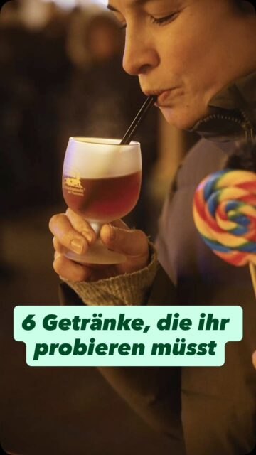 ✨🍷🎄 Durst auf etwas Besonderes? 🎄🍷✨  Hier sind sechs Getränke, die ihr auf unserem Weihnachtsmarkt unbedingt probieren solltet:  1️⃣ Glögg mit Rosinen & Mandeln – Glühhütte, Stand 33
2️⃣ Heißer Sprizz – Schobbestübche, Stand 70
3️⃣ Rüdesheimer Wintersonne - Asbach, Stand 67
4️⃣ Belgisches Glühbier – Glühhütte, Stand 33
5️⃣ Winzerglühwein – Weingut Adolf Störzel, Stand 100
6️⃣ Alkoholfreier Glühwein – Weingut Siegfried, Stand 86  Welches ist euer Favorit? 😍  #ruedesheimerweihnachtsmarkt #weihnachtsmarktdernationen #ruedesheimamrhein #weihnachtsmarkt #getränke #christmasmarket #christmas  @asbach.official @siegfriedmaddin @weingutadolfstoerzel